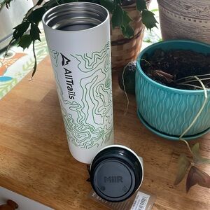 MIIR All Trails Thermal Water Bottle NWT